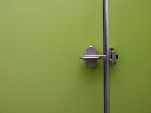 14 Aluminium Bathroom Gate Design Tips